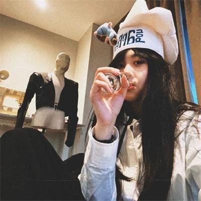 闪婚后，我成了首富的掌上明珠